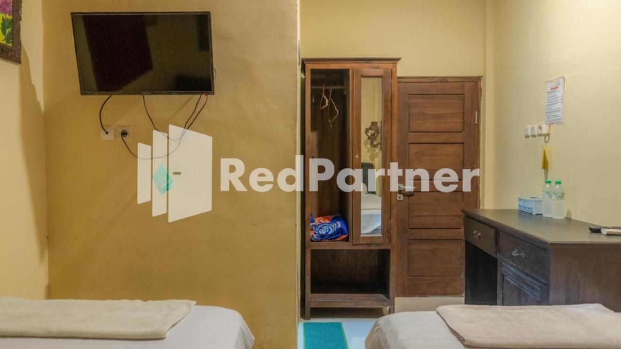 Vandhela Homestay Syariah Mitra Reddoorz สุราบายา ภายนอก รูปภาพ