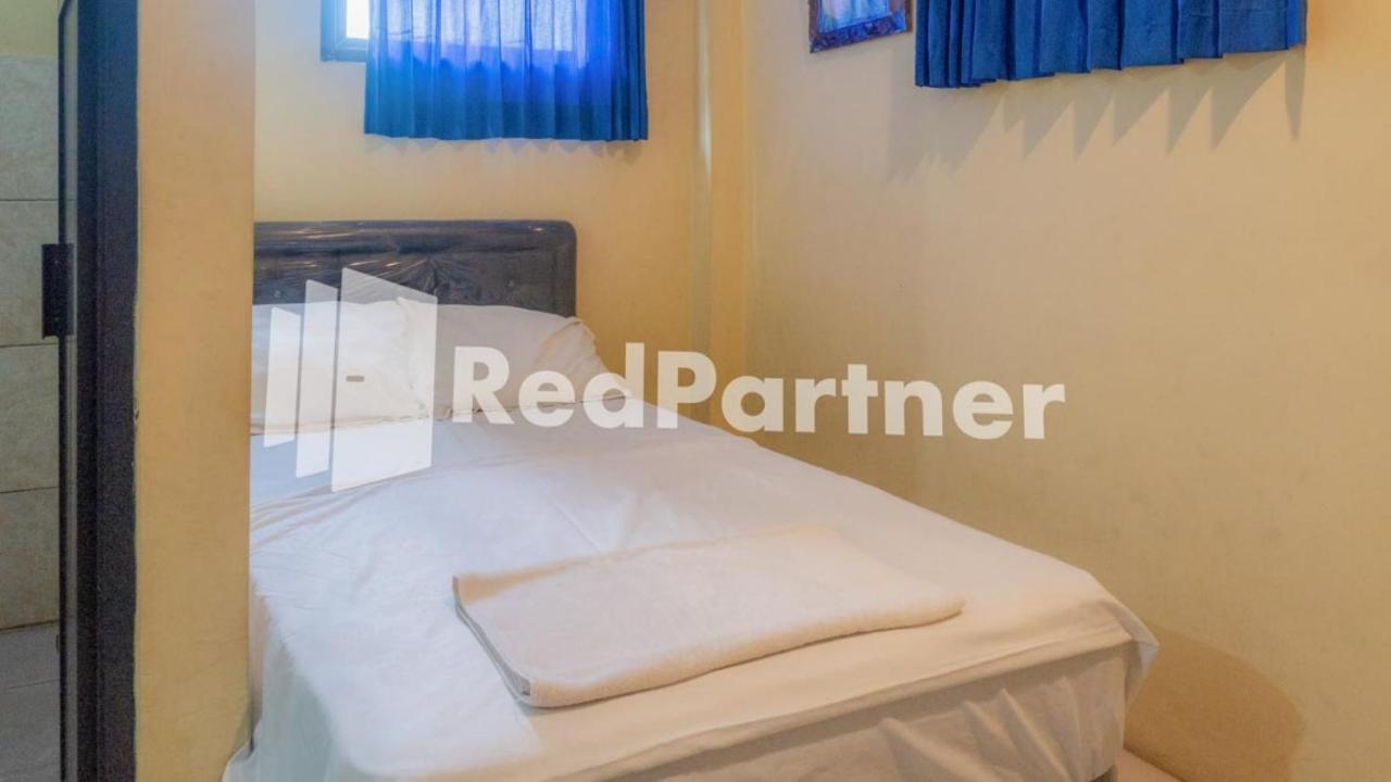 Vandhela Homestay Syariah Mitra Reddoorz สุราบายา ภายนอก รูปภาพ
