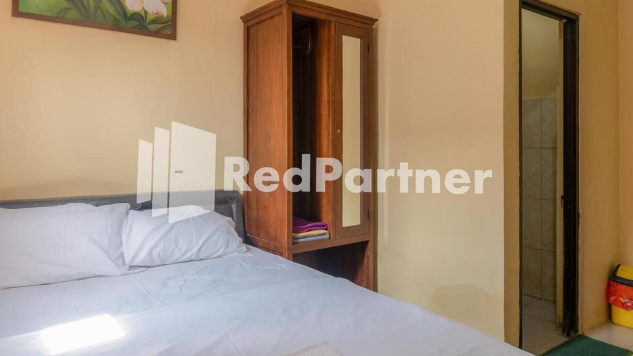 Vandhela Homestay Syariah Mitra Reddoorz สุราบายา ภายนอก รูปภาพ