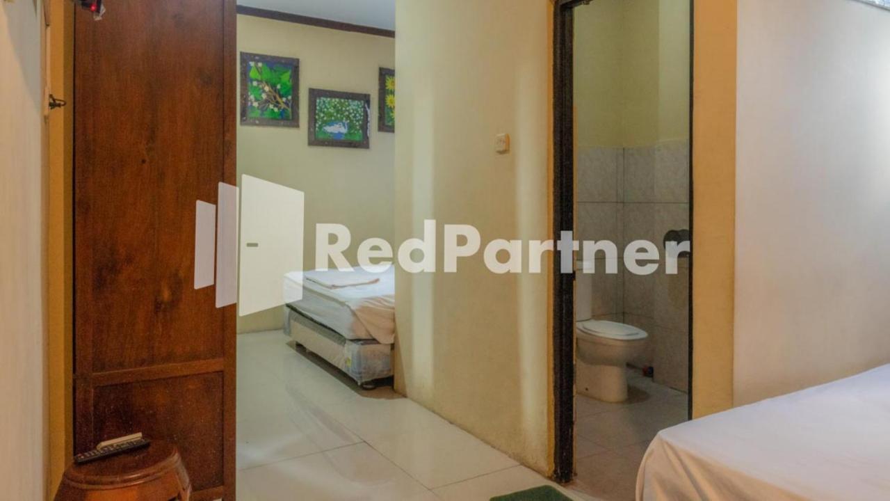 Vandhela Homestay Syariah Mitra Reddoorz สุราบายา ภายนอก รูปภาพ