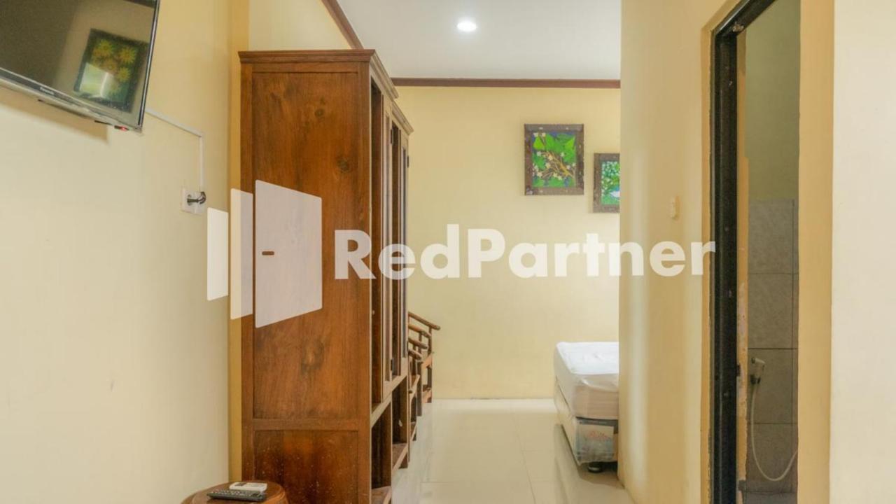 Vandhela Homestay Syariah Mitra Reddoorz สุราบายา ภายนอก รูปภาพ
