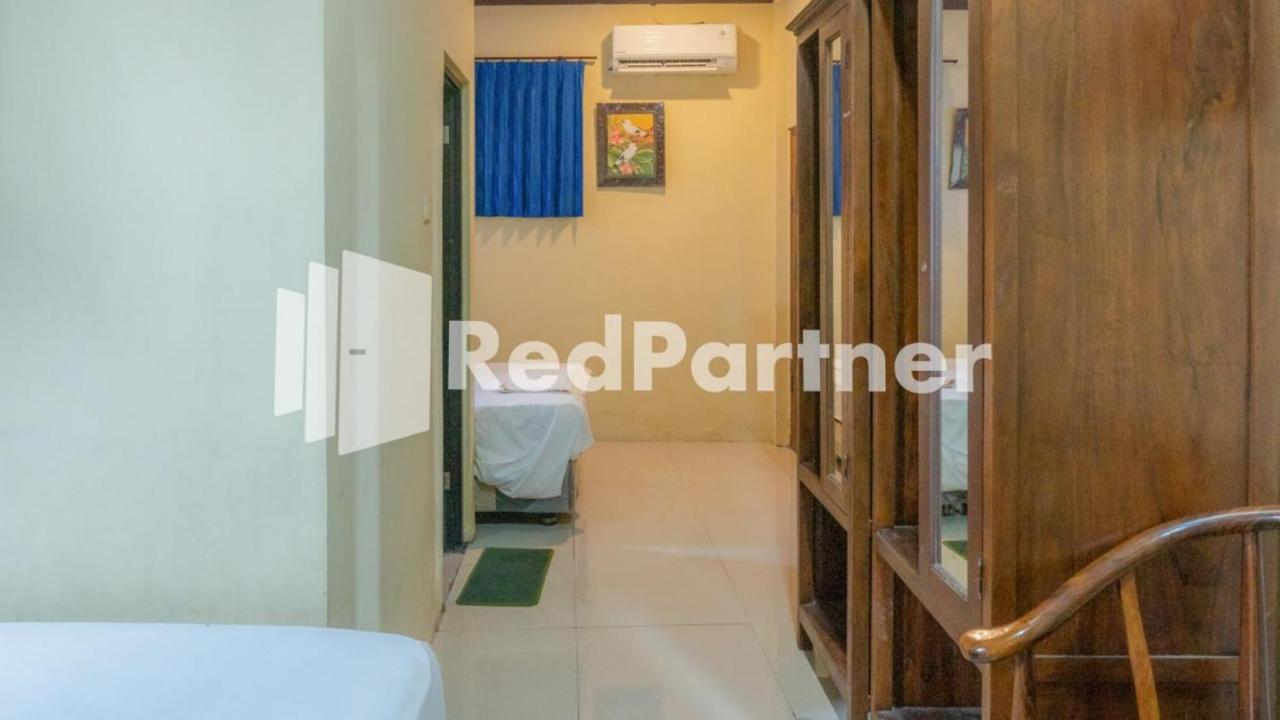 Vandhela Homestay Syariah Mitra Reddoorz สุราบายา ภายนอก รูปภาพ