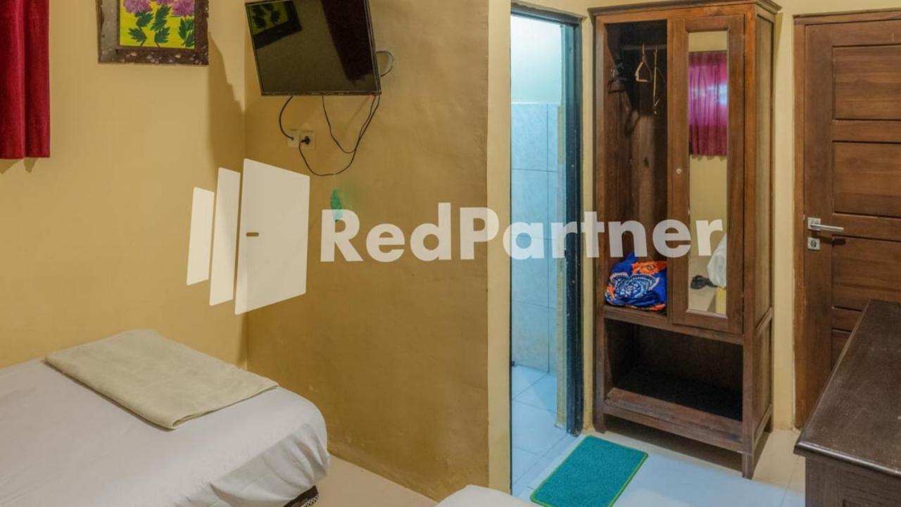 Vandhela Homestay Syariah Mitra Reddoorz สุราบายา ภายนอก รูปภาพ